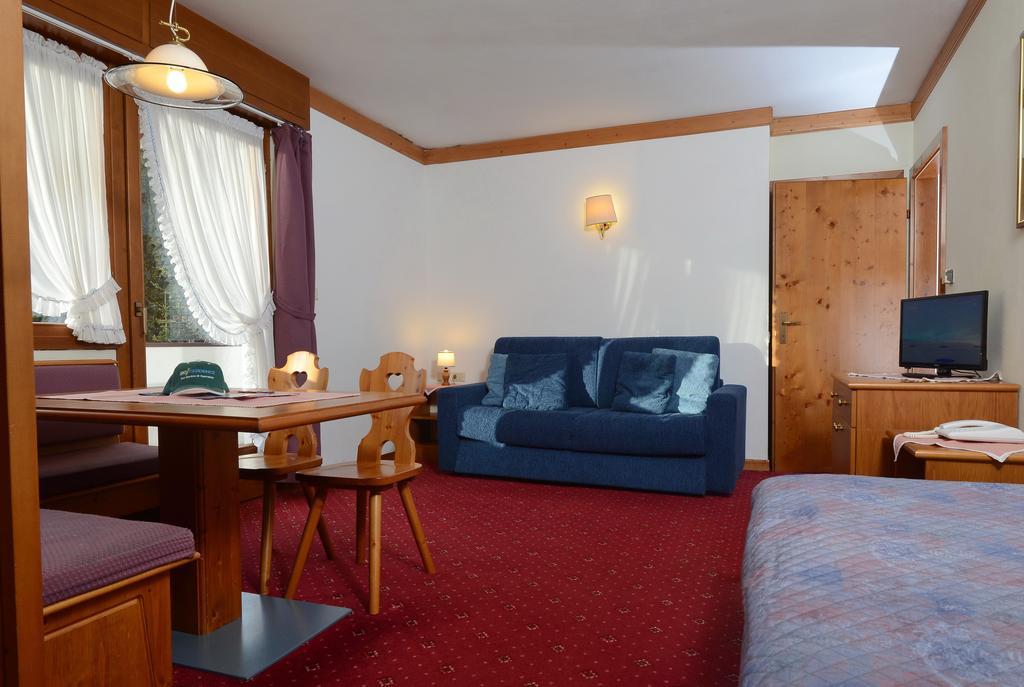 Ski Residence San Martino Di Castrozza Exterior photo
